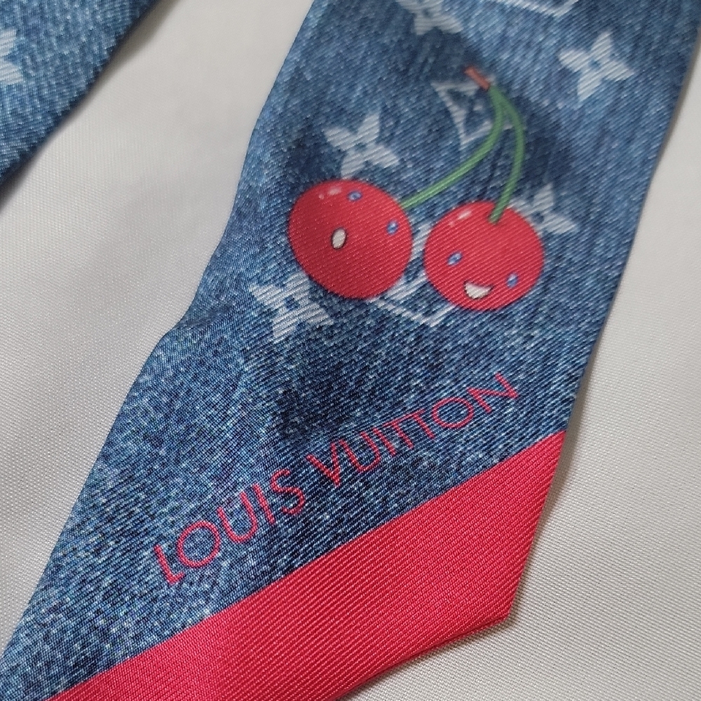 Louis Vuitton Blue and Red Silk Scarf - Picture 2 of 3